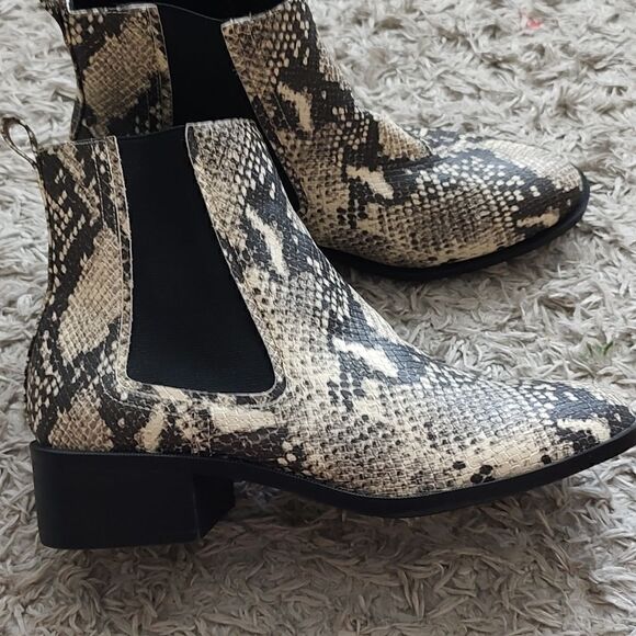 Steve Madden Snakeskin Booties Womens – Revived Clothing Exchange Size 8,5 - Picture 10 of 12